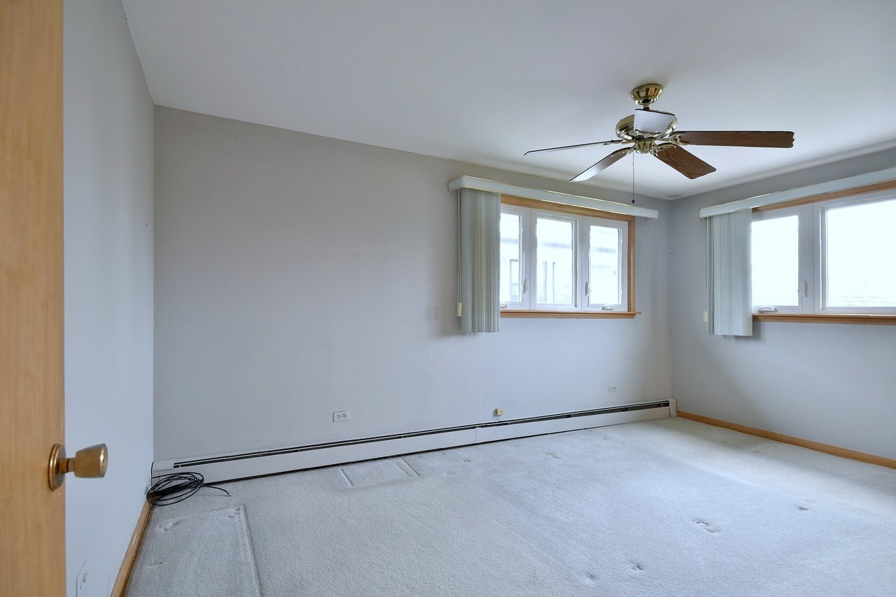 Building Photo - 5528 W 103rd St