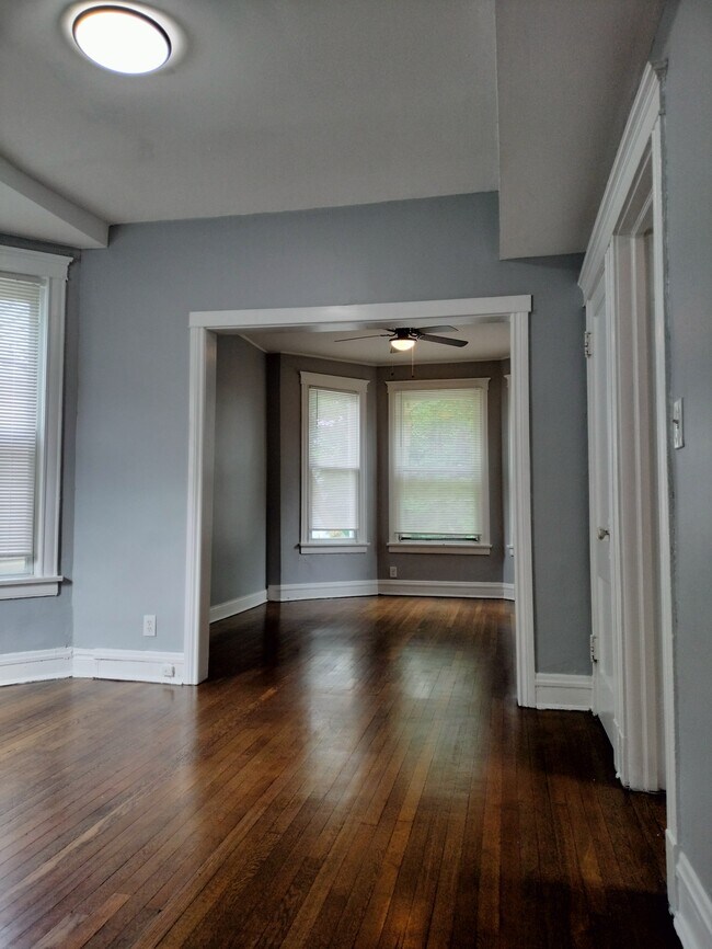 Building Photo - 6719 S Sangamon St