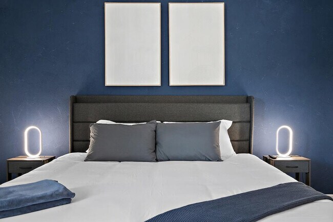 Building Photo - 2228 W Georgia Ave