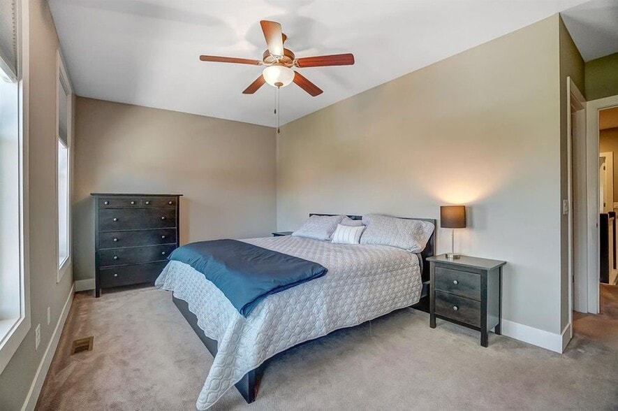 Building Photo - 440 Northern Ave