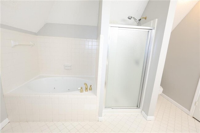Building Photo - 1092 Mountain Springs Dr