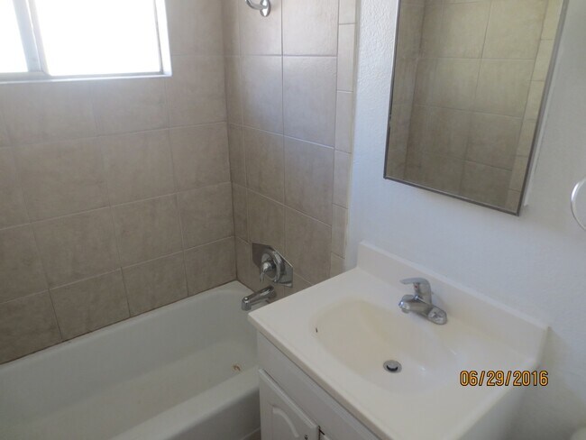 Building Photo - P54500