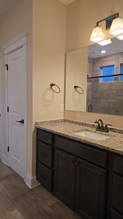 Building Photo - 6002 Bedstone Dr