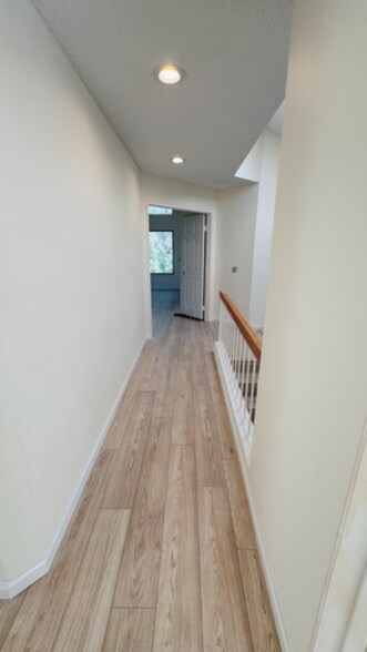 Building Photo - 5813 Serrania Ave