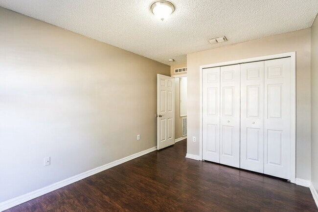 Building Photo - 2688 Whispering Trails Dr