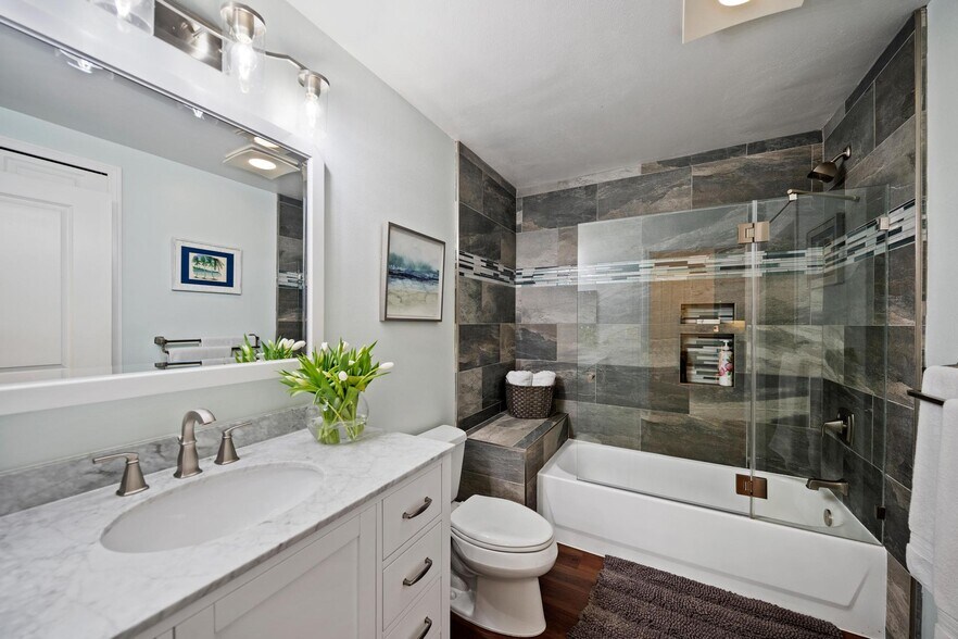 Remodeled bathroom - 253 10th Ave