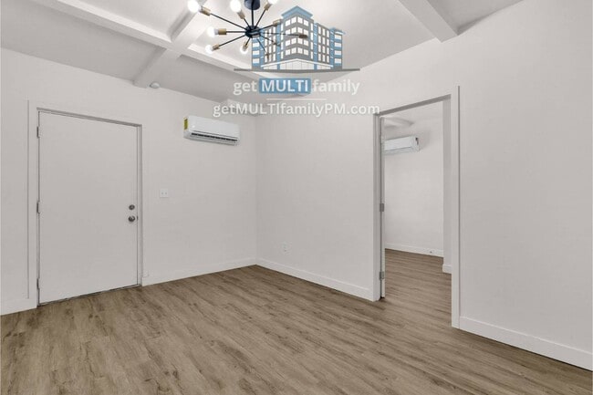 Building Photo - 325 N 17th Dr