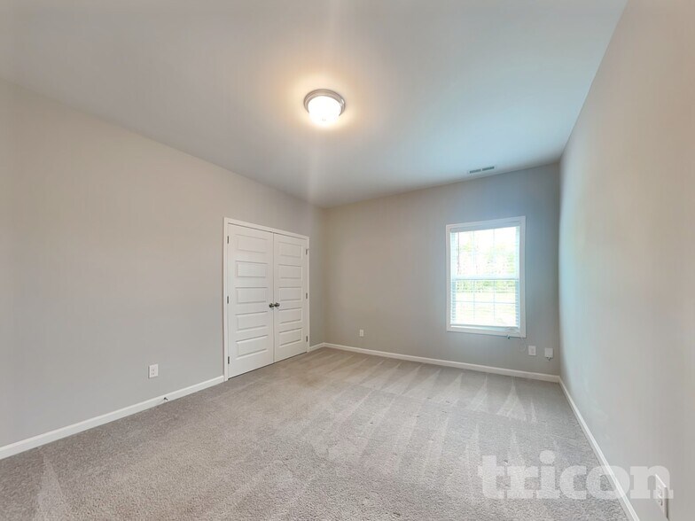 Building Photo - 1008 Cyril Dr