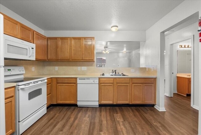 Building Photo - 5136 Caicos Calle