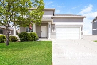 Building Photo - 3872 Ginkgo St