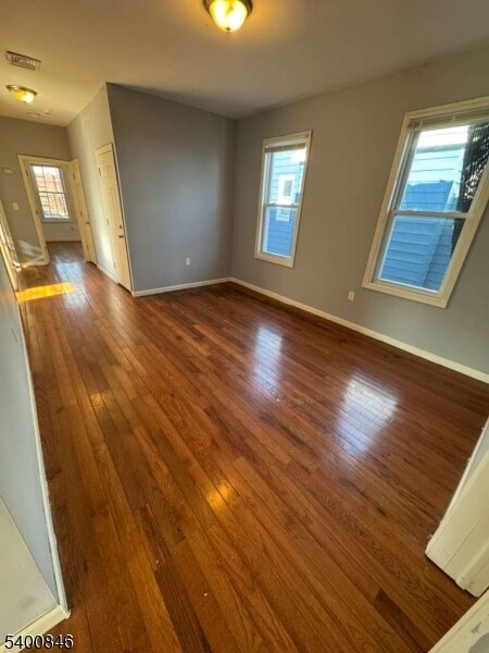 Building Photo - 209 21st St