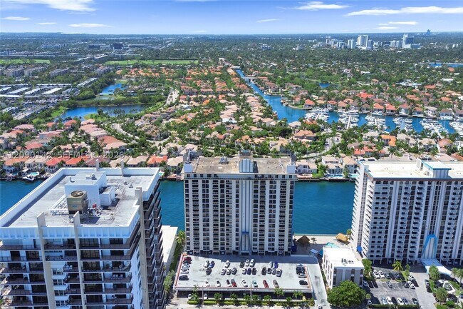 Building Photo - 1600 S Ocean Dr