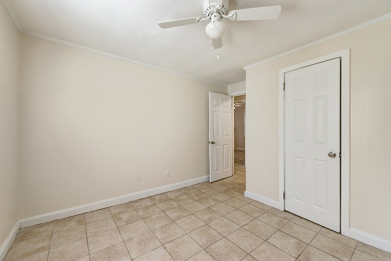 Building Photo - 5745 Holland St
