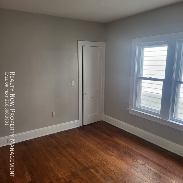 Building Photo - 1637 Eddington Rd