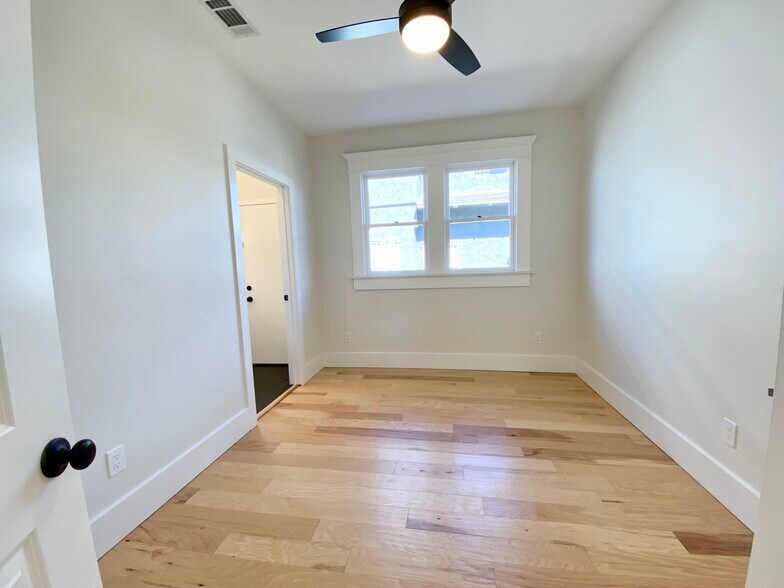 Building Photo - 3705 Arlington Ave