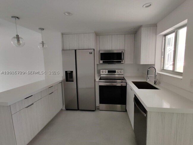 Building Photo - 3755 NE 167th St