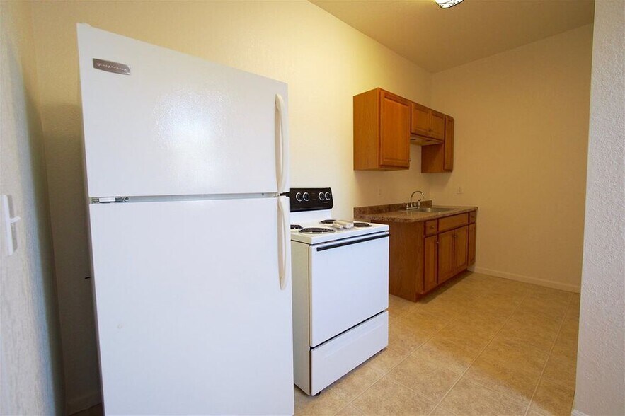 Building Photo - 509 Litchfield St