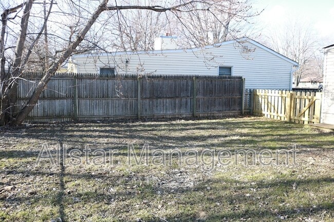 Building Photo - 958 Quentin Rd