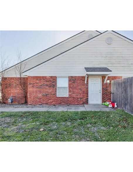 Building Photo - 604 Welston Cir