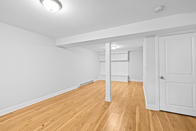 Building Photo - 145 Driftway