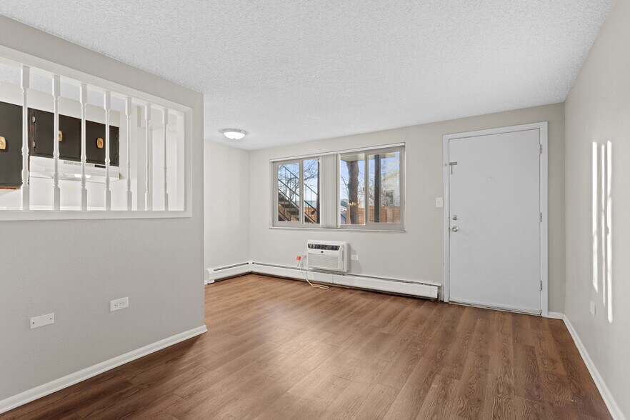 Building Photo - Pearl Court Apartments