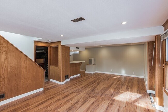 Building Photo - 34 Karlton Cir