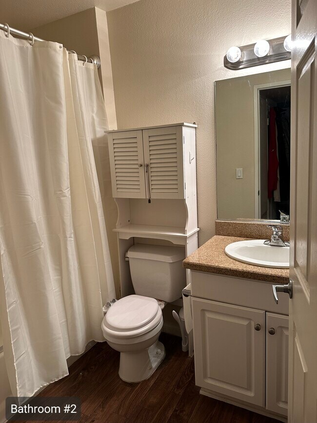 Building Photo - 5565 Canoga Ave