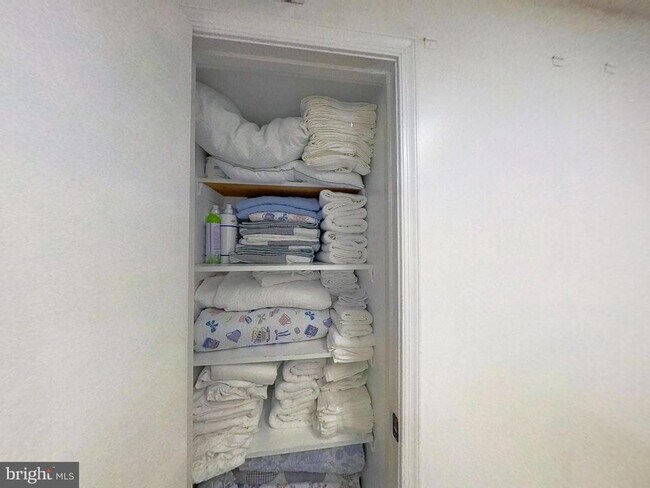 Building Photo - 2917 Hickory Leaf Way