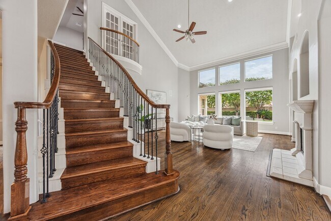 Building Photo - 5826 Santa Fe Springs Dr