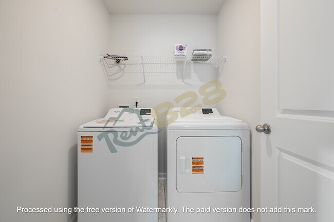 Building Photo - 96 Farmwood Ln