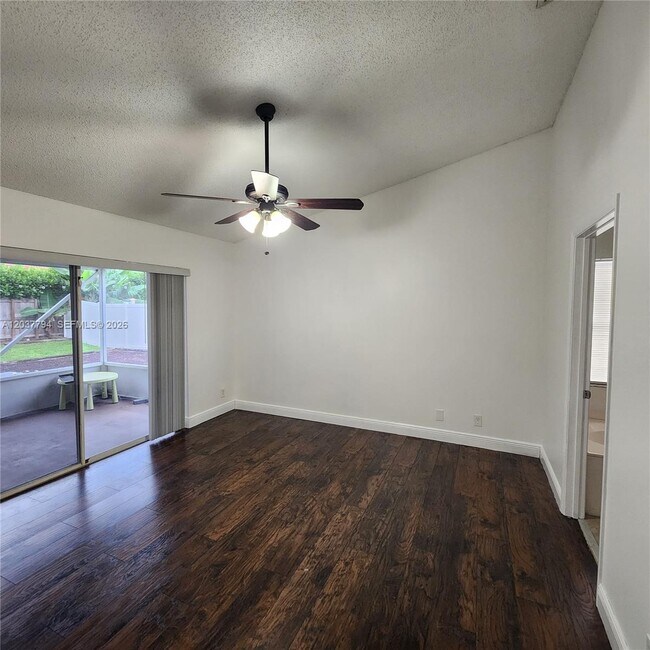 Building Photo - 10180 Fanfare Dr
