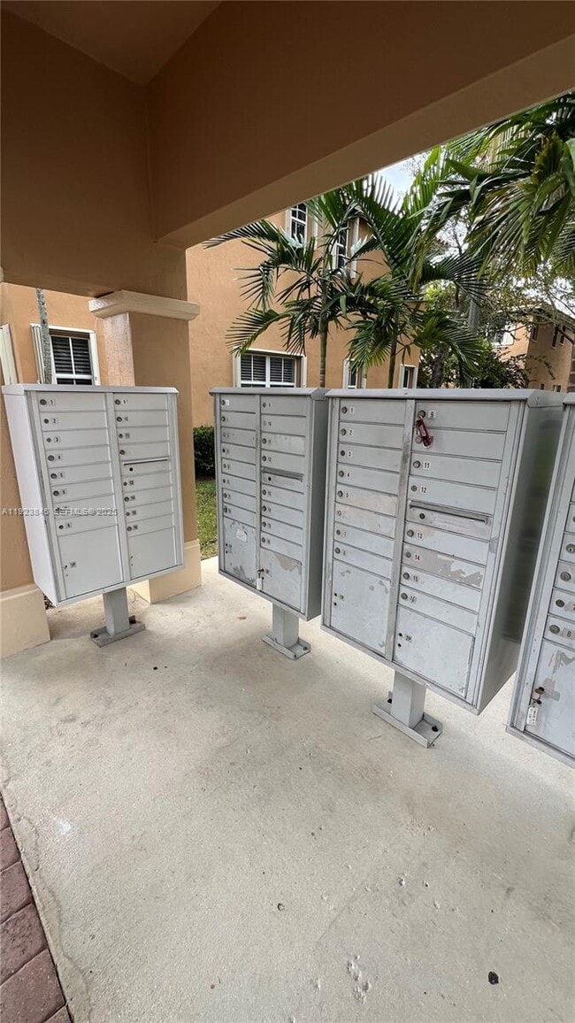 Building Photo - 15315 SW 31st Terrace