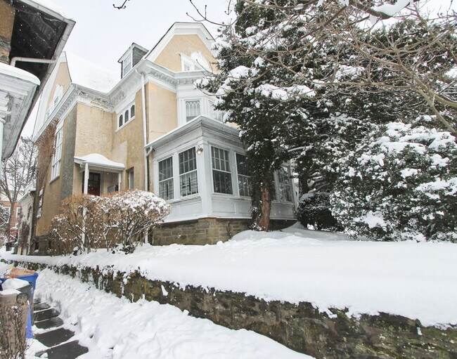 Building Photo - 6333 Greene St