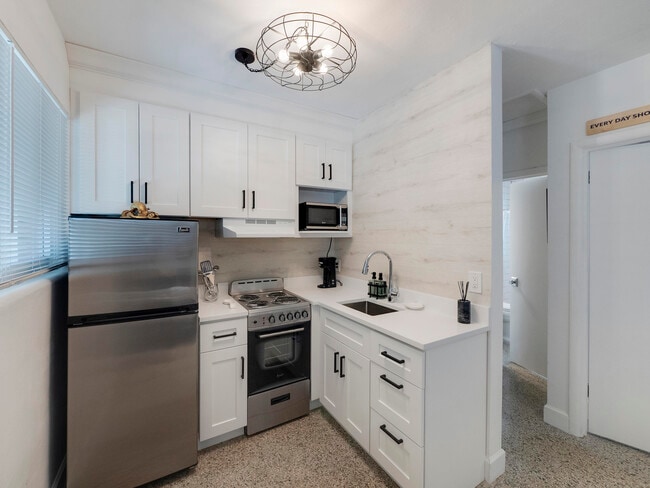 Primary Photo - 1258 Beach Rd