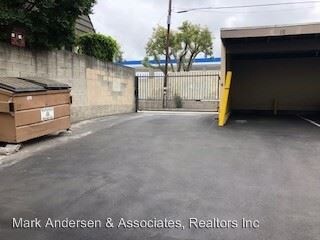 Building Photo - 387 N Mentor Ave