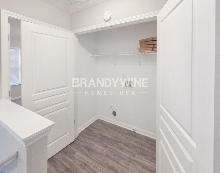 Building Photo - 153 Brasch Park Dr