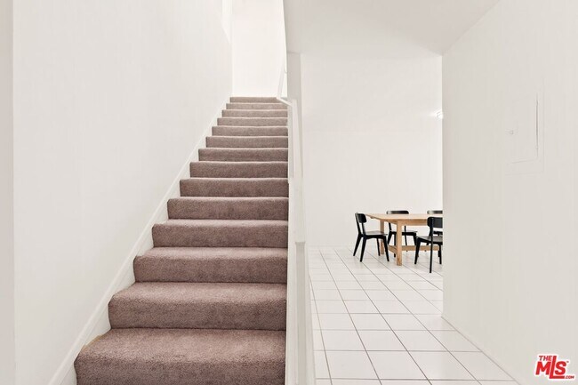 Building Photo - 1528 Berkeley St