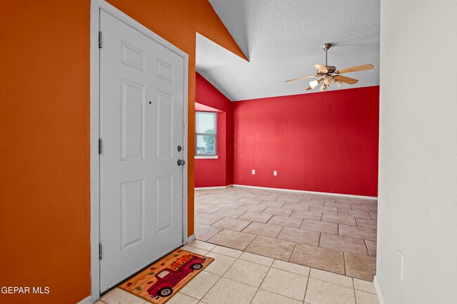 Building Photo - 871 Luisa Guerra Dr