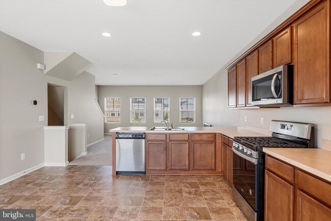 Building Photo - 303 Starry Way Dr