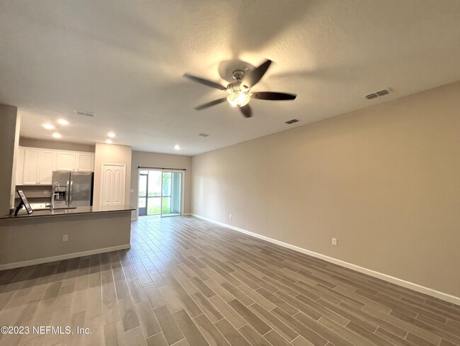 Building Photo - 1107 Beach Dune Dr