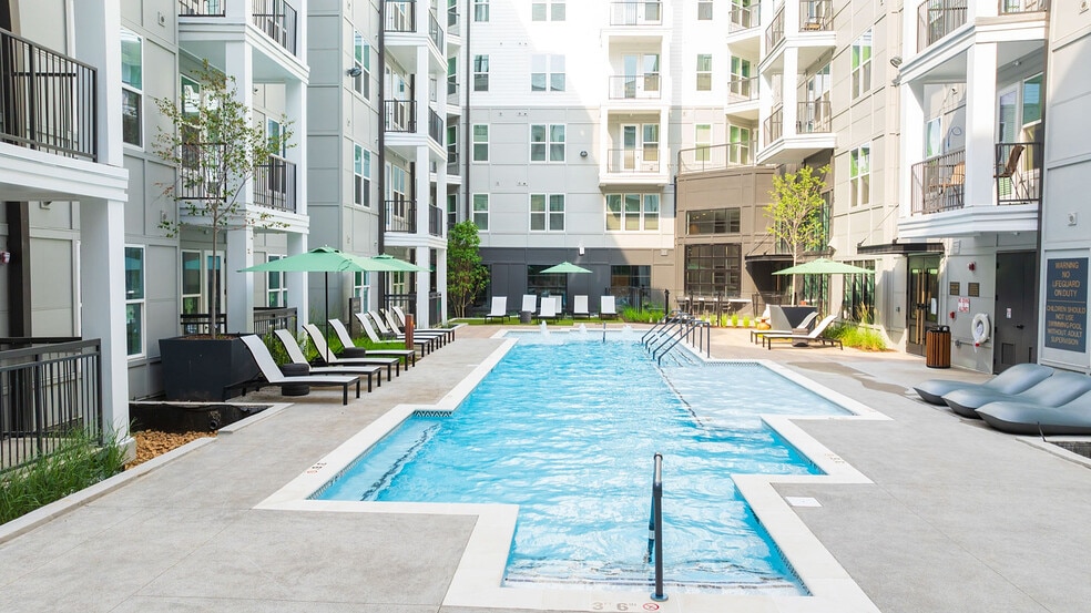 The Scottie Marathon Village - The Scottie