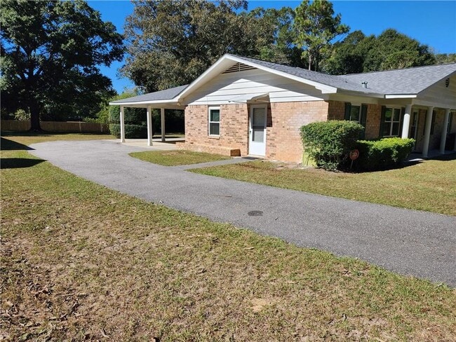 Building Photo - 3381 Woodard Dr