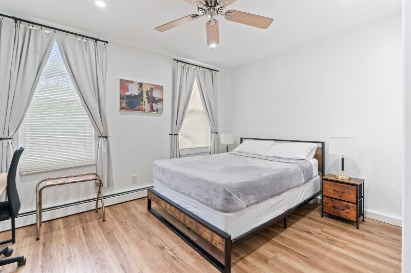 Building Photo - 1626 Union Turnpike