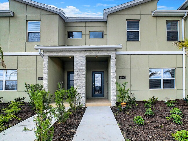 Building Photo - 2865 Simile St