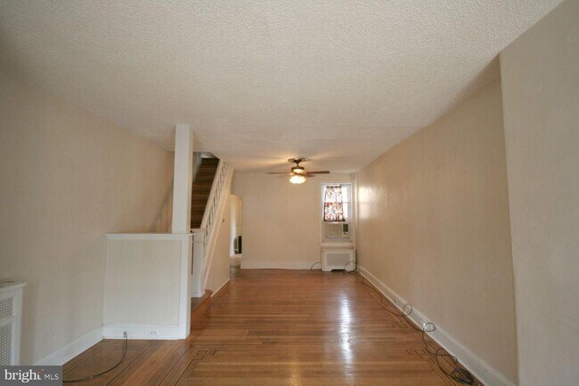 Primary Photo - 2343 E Huntingdon St