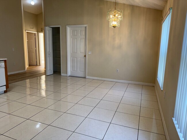 Building Photo - 2510 Hamlet Ln
