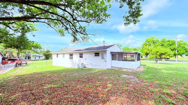 Building Photo - Beautifully Renovated 3-Bedroom Home with Upgrades in Deltona Lakes!!!