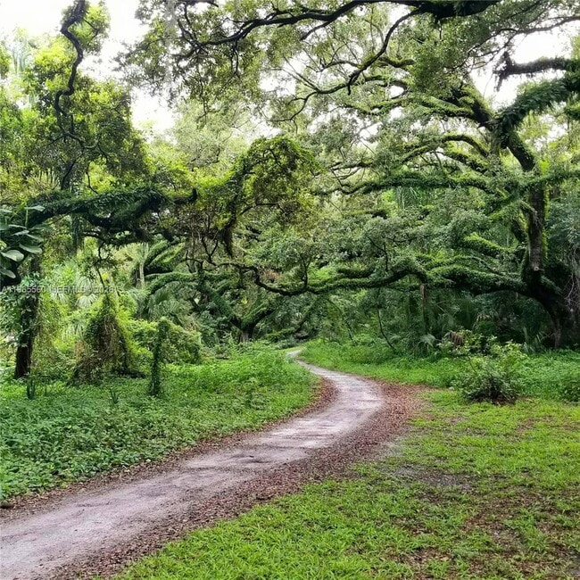 Building Photo - 9470 Poinciana Pl