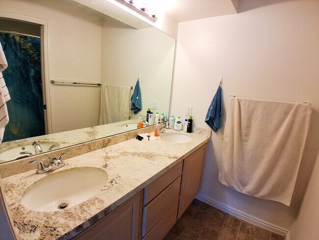 Building Photo - 104 W 1230 N St