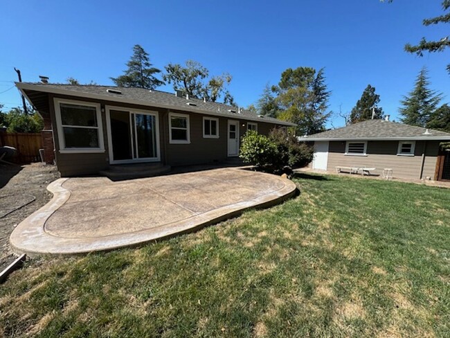 Building Photo - Charming single level home in Walnut Creek...